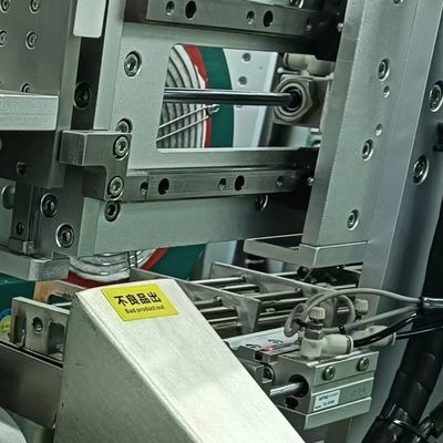 Goede prijs. Blade Feeding Medical Product Assembly Machine OEM met PLC-besturingssysteem online
