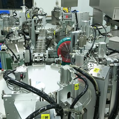 Goede prijs. Automatische Iodophor Cap Assembly Machine Capaciteit Configuratie Geconfigureerd volgens klantvereisten online