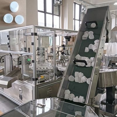 Goede prijs. Dagelijkse benodigdheden assemblage machine Gebruikersvriendelijke werking PLC-besturing voor wasmiddel flesdop automatische schroeifas online