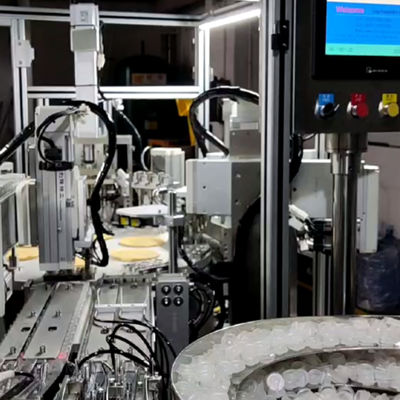 Goede prijs. Touchscreen CRC Cap Assembly Machine met PLC-besturing online