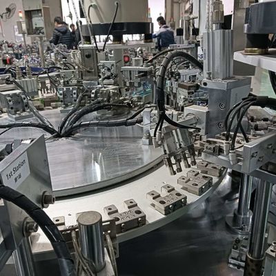 Goede prijs. Infuus Peel Foil Cap Assembly Machine Automatische lineaire schroefkappenmachine online