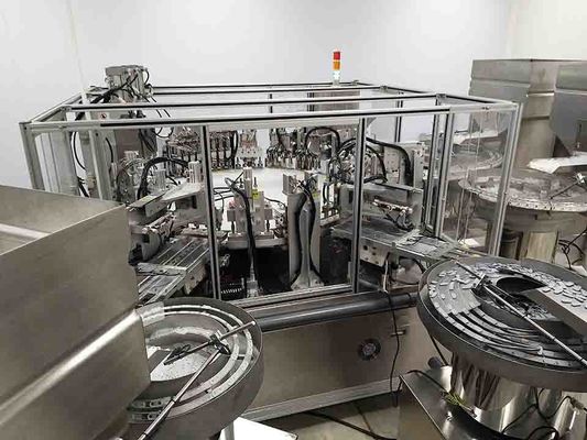 Goede prijs. De ultrasone lasmachine heeft een stabiel PLC-systeem en detectiesysteem online