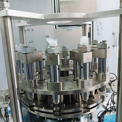 Goede prijs. Mechanische vouwmachine met een hoge capaciteit, goede prestaties en een snelle werkingssnelheid online