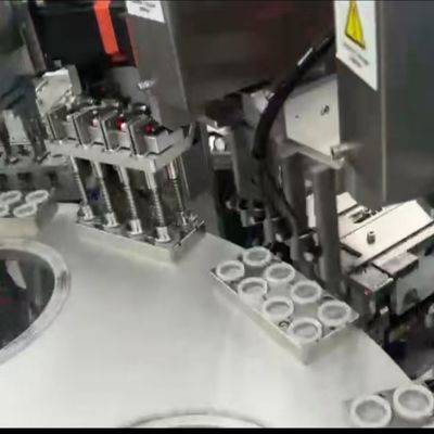 Hoogprecisie Euro Cap Assembly Machine Servo Motor Indexing Drive Pneumatisch vermogen
