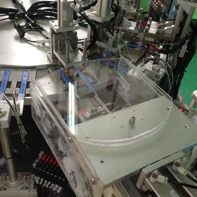 Goede prijs. Eenmalige scalpel geautomatiseerde assemblage machine kan worden verbonden met de verpakkingsmachine in een lijn, hoge capaciteit, hoge efficiëntie online