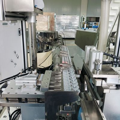 Goede prijs. Niet-standaard op maat gemaakte dekselmachine Hoog flexibele constructie van roestvrij staal online
