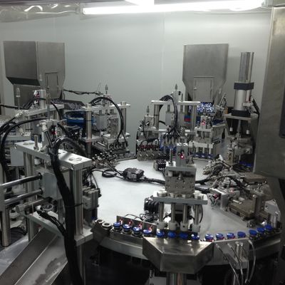 Vervaardigingsmachine voor het monteren van droogmiddelkappen met een bevredigend percentage van 99%