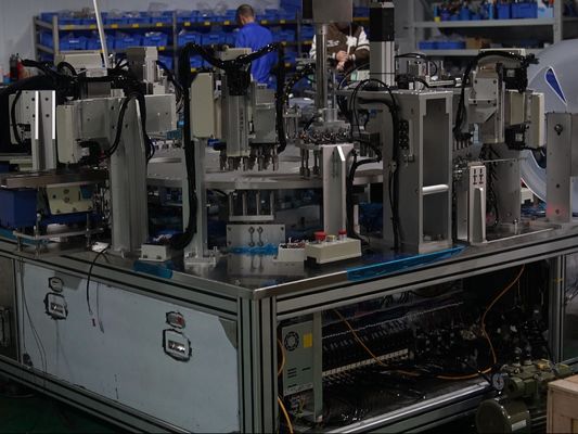 Goede prijs. Vochtbestendige dopvulmachine, bestuurd door PLC-afstandsbediening, stabiele prestaties online