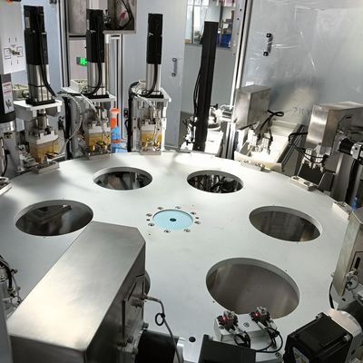 Goede prijs. Automatische vulmachine voor droogmiddelkappen Vibrerende schijfvoeding met geluidsdichte dekking, laag geluid online