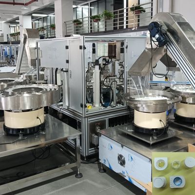Twee tot tien holtes melk kap heli cap assemblage machine 1 persoon operatie