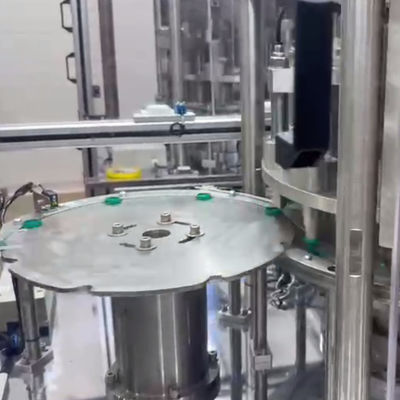 Goede prijs. Kapvouw machine met schroefmachine configuratie van servomotor en geen hoge technische vereisten voor de operator. online