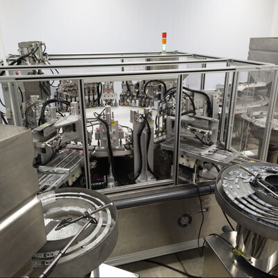 Goede prijs. Euro Cap Assembly Machine met 4000-12000 doppen per uur, 99% gekwalificeerde snelheid en PLC-besturingssysteem voor automatische infusiedopmontage online