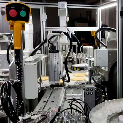 Goede prijs. Verstelbare snelheid CRC-kap assemblage machine met touchscreen werking en 99% gekwalificeerd percentage voor droogmiddelkappen online