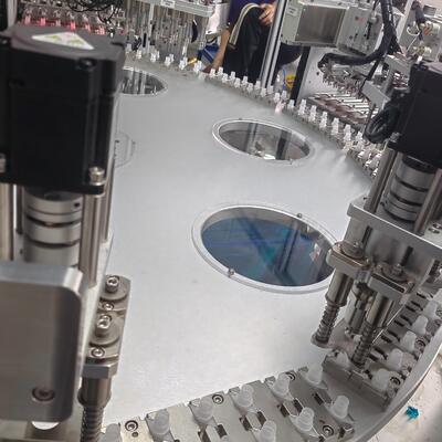 Goede prijs. Gepersonaliseerde geautomatiseerde gelatine cap assemblage machine met hoge schroef-op precisie en hoge efficiëntie. online
